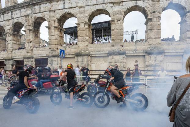Defile kroz Pulu na najvećem susretu Croatia Bike Week