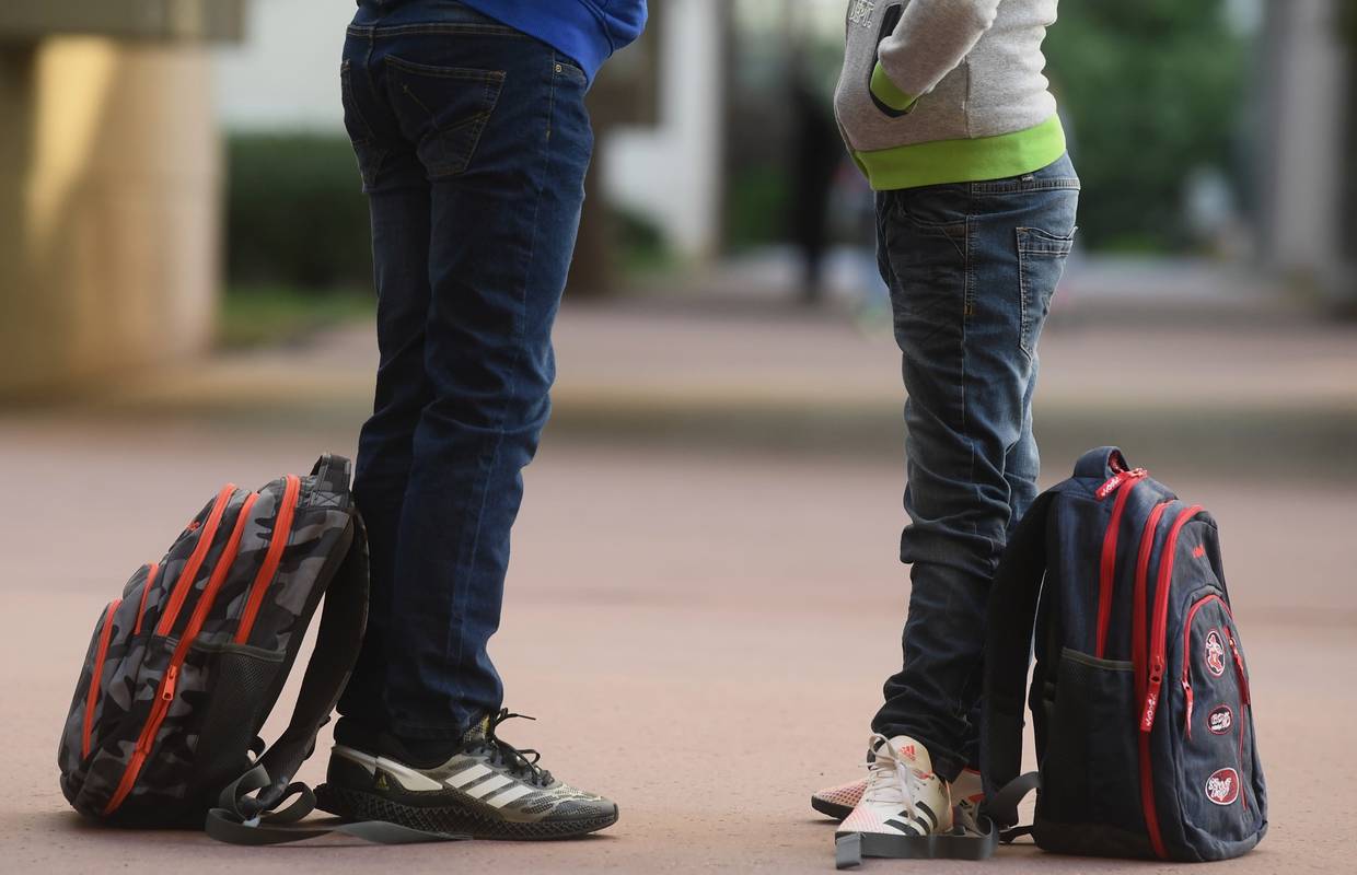 Srednjoškolci u Splitu: Mjere su u redu, ali nećemo se cijepiti. U Rijeci su cijepili 58 posto osoblja