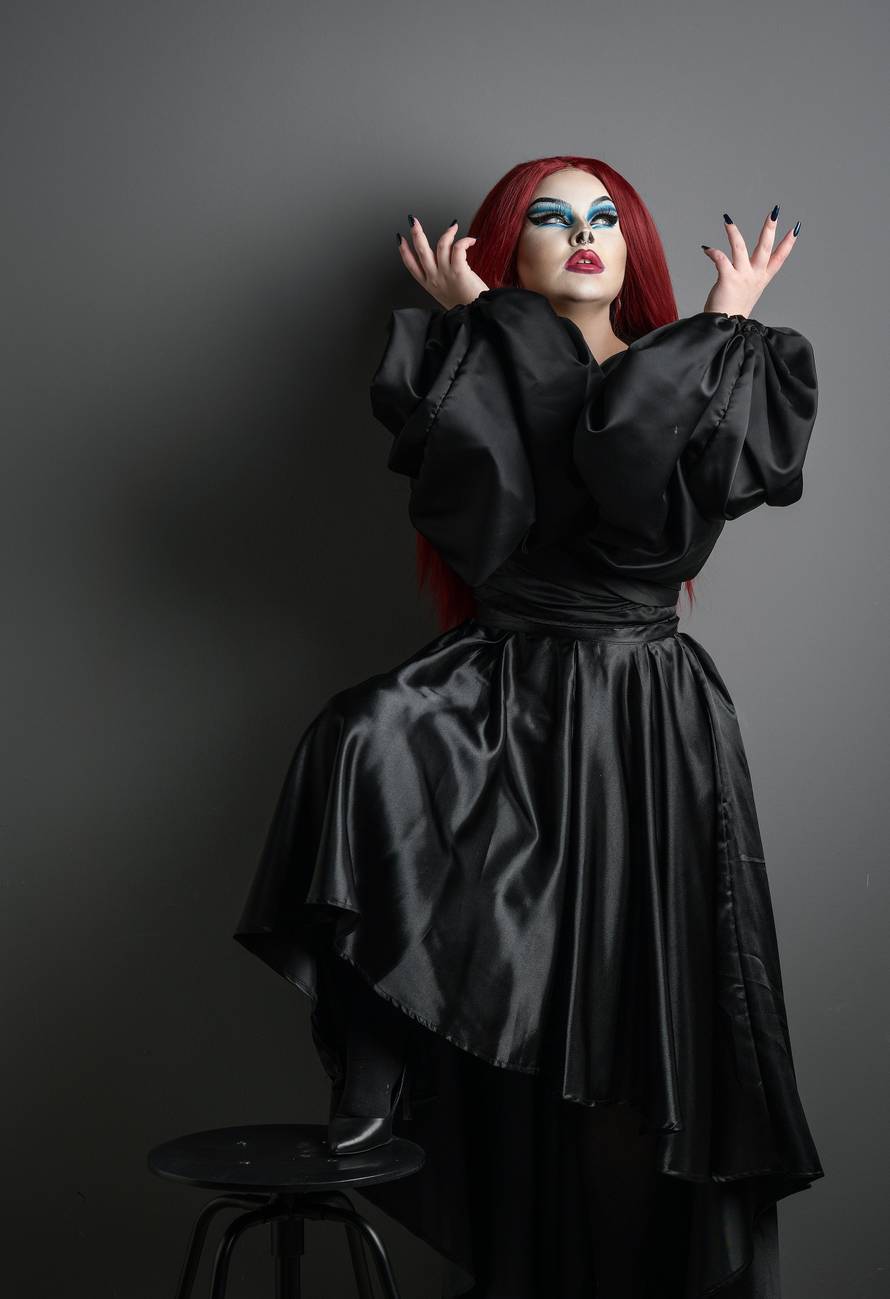 'Jedini sam ženski drag queen u zemlji, otac me vozi na gaže'