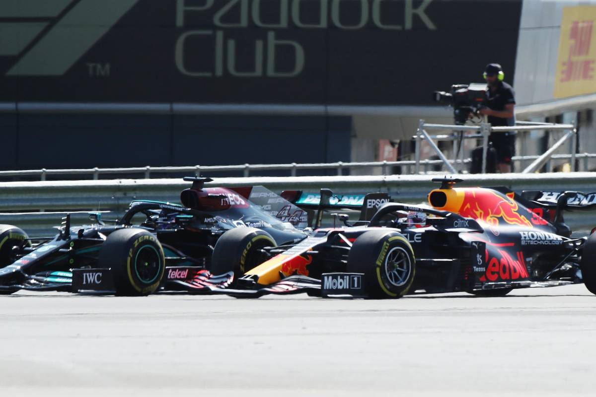 VIDEO Tko je kriv? Pogledajte kako je Hamilton udario Maxa