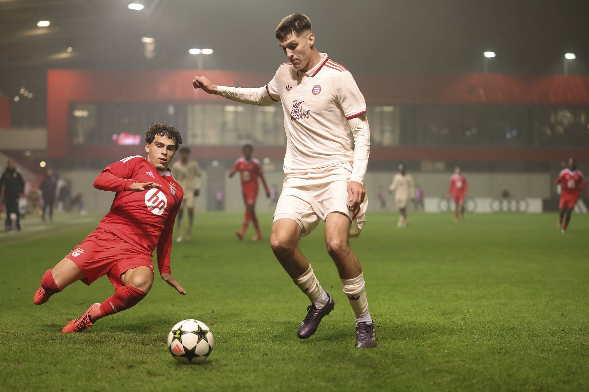 München, FC Bayern Campus UEFA Youth League 2024/25 am 6.11...