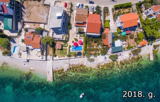 FOTO Hrvatski san: Pogledajte za koliko se prodaje kuća  - prvi red do mora u okolici Splita