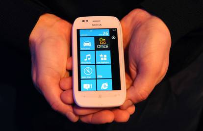Nokia je predstavila svoj prvi mobitel koji koristi Windowse