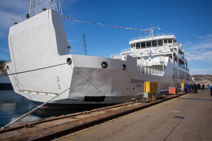 Najveći trajekt Rapske plovidbe prevozi 99 vozila i 594 putnika