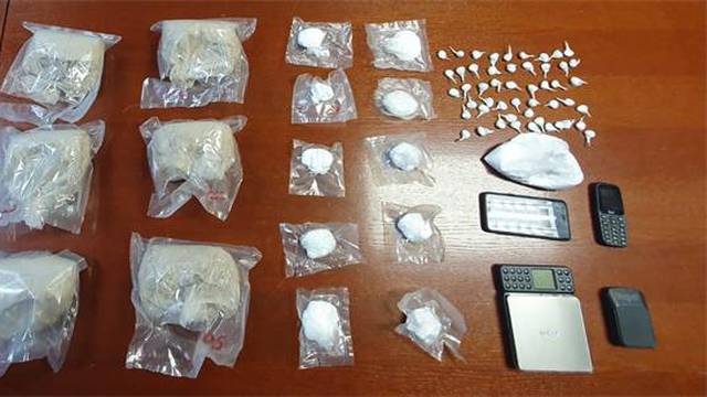Veliki ulov splitske policije: Kod dilera našli 4,2 kile heroina