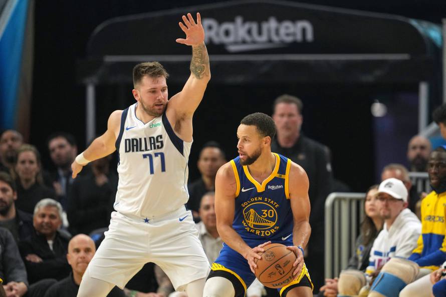 NBA: Dallas Mavericks at Golden State Warriors