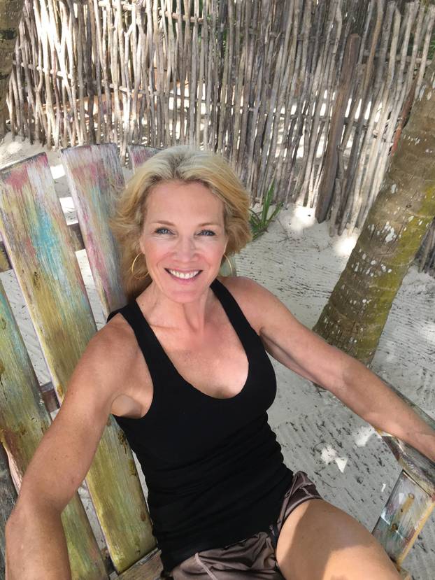 FOTO Baka (67) kaže da ljudi misle da je u dvadesetima, a sve zahvaljujući - ovome!