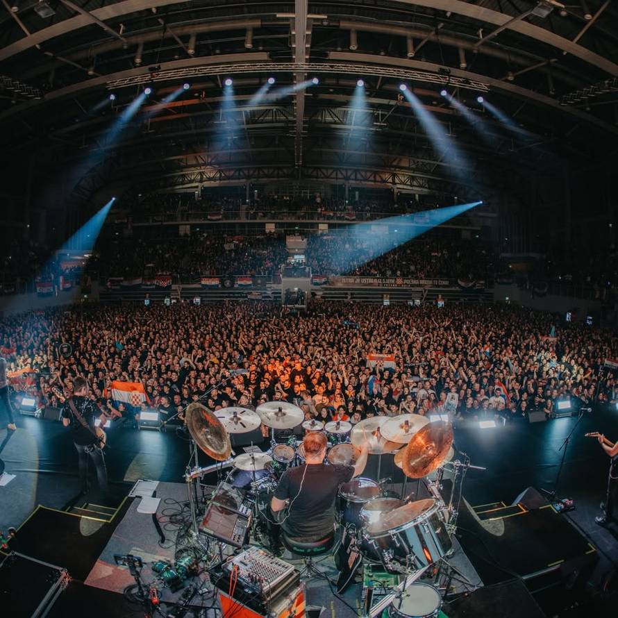 Thompson u Poreču viknuo 'Za dom', publika: 'Spremni'!