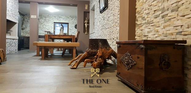 FOTO Ekskluzivnu vilu u Opatiji prodaju za 3,9 mil. eura: Unutra sve bliješti od stotina lampica!