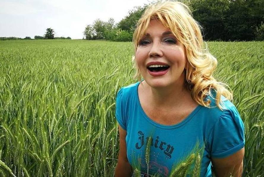 Mančić: 'Hakirali su mi telefon, ne otvarajte poruke od mene...'