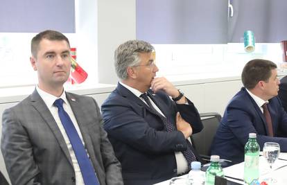 Oglasili se iz Vlade: Premijer Plenković razriješio je dužnosti Lovrinčevića i ministra Filipovića
