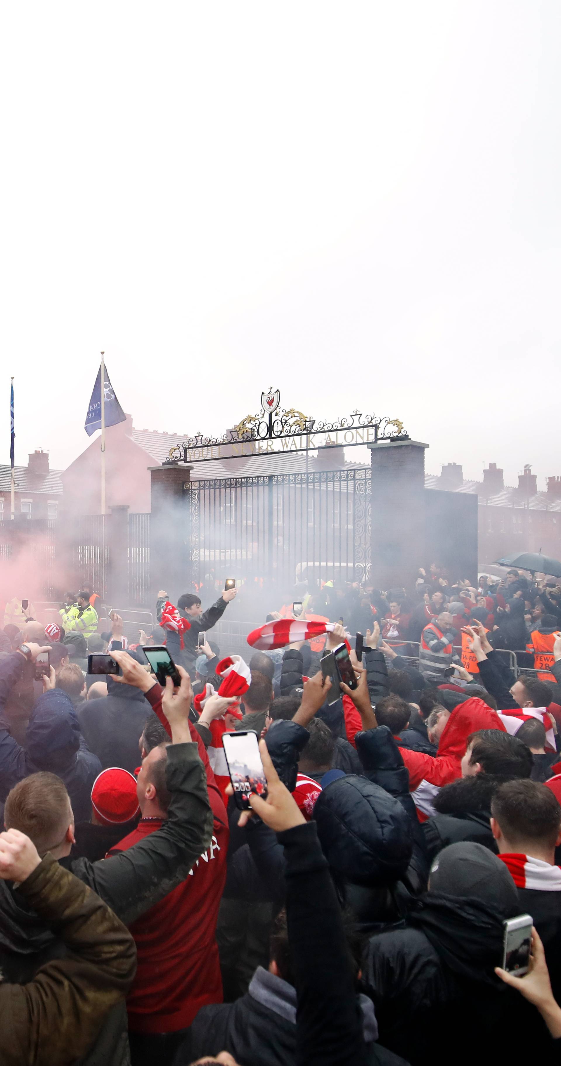 Liverpool v AS Roma - UEFA Champions League - Semi Final - First Leg - Anfield