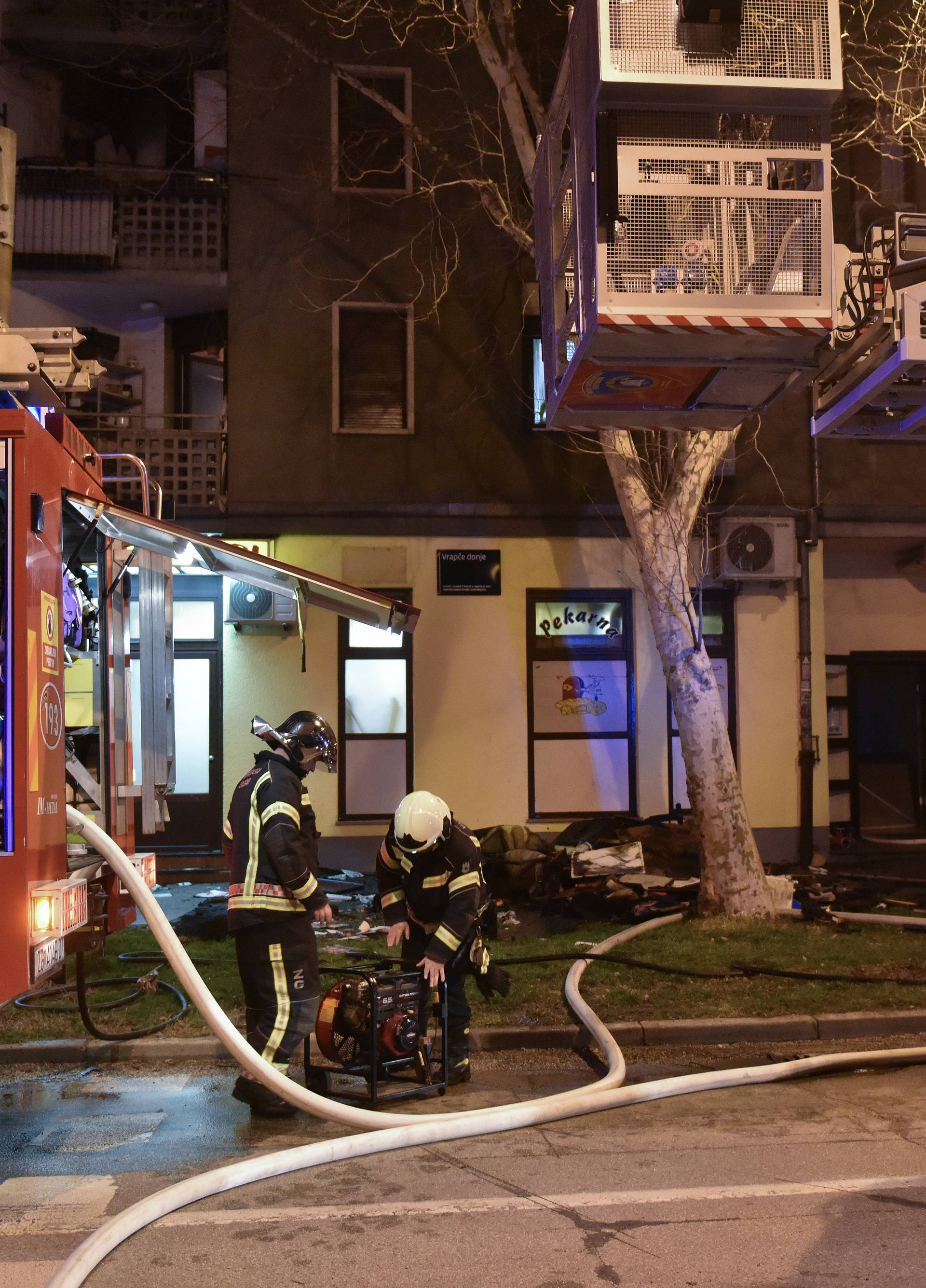 Požar na Malešnici: Vatrogasci ga gasili dva sata, došla i hitna