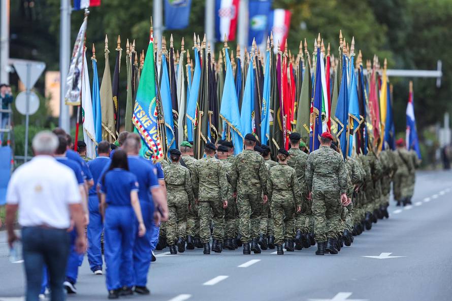 Zagreb: Generalna proba sve?anog vojnog mimohoda