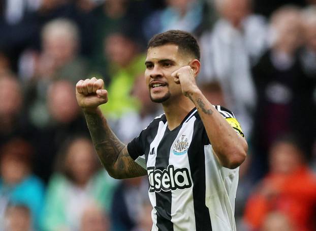 Premier League - Newcastle United v Tottenham Hotspur