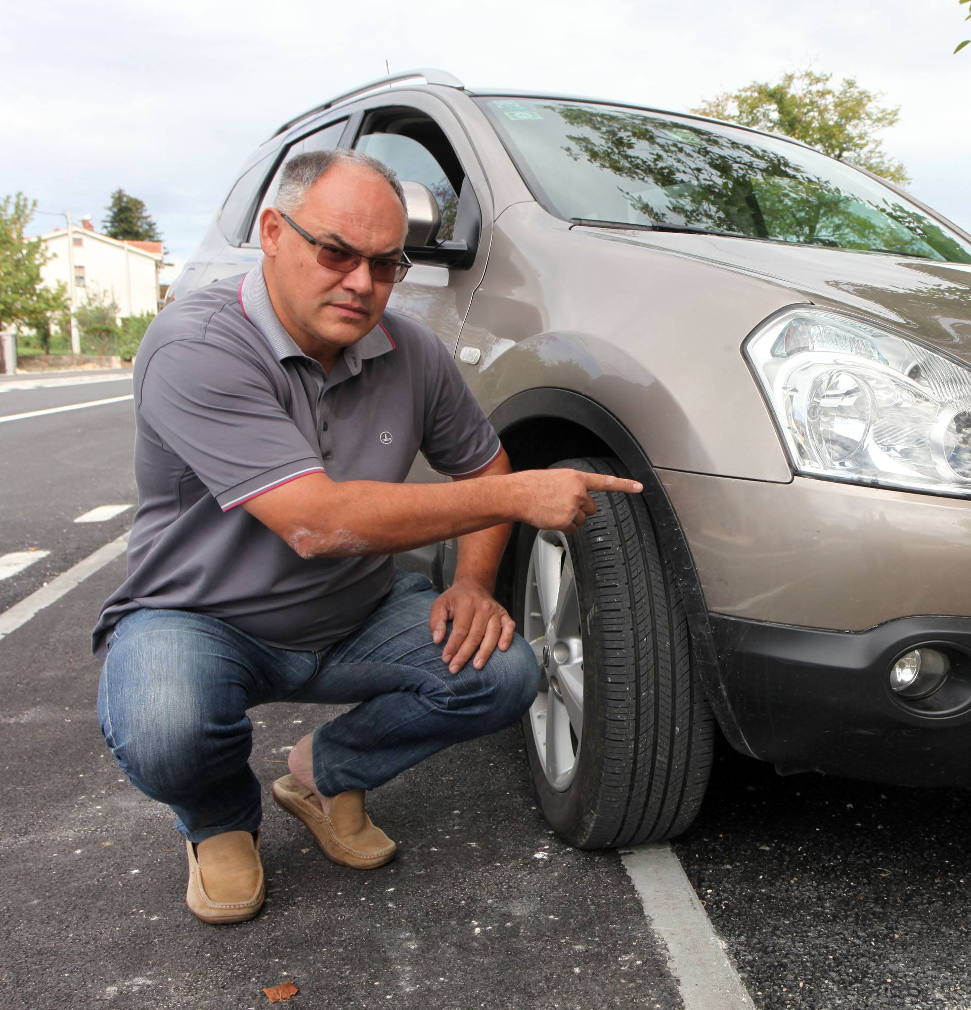 'Taj auto sam jedva  dotaknuo, on je već od ranije bio razbijen'