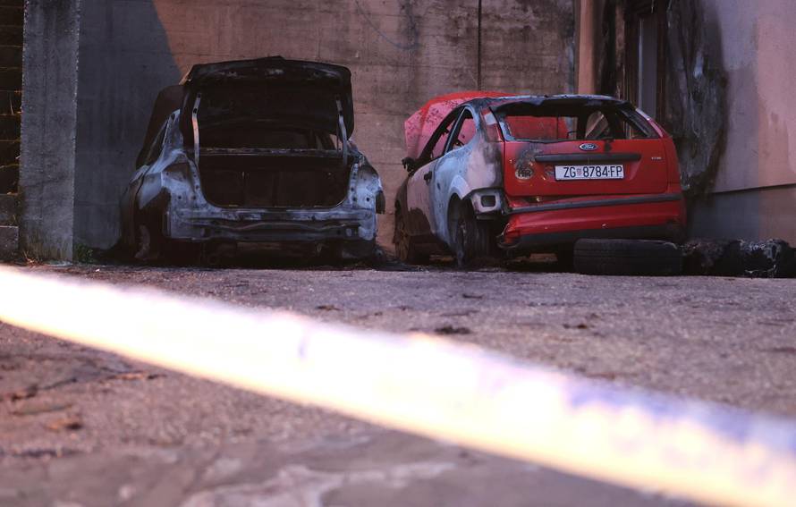 Zagreb: Izgorjela dva automobila u Vrapču