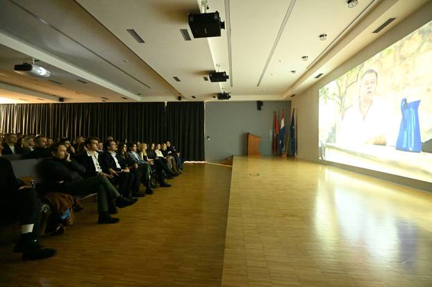 Sinj, 19.10.2025 - Pretpremijera prve epizode serije Divlje pcele 