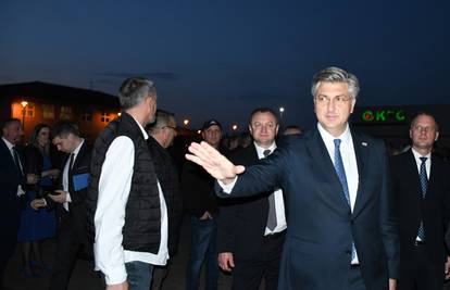 FOTO Plenković na slavlju HDZ-a u Virovitici: 'Očekujemo da Markić nastavi biti šef SOA-e'