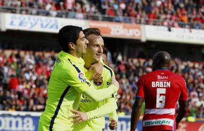 Barca brani 3-1 kod Villarreala u uzvratnoj utakmici polufinala