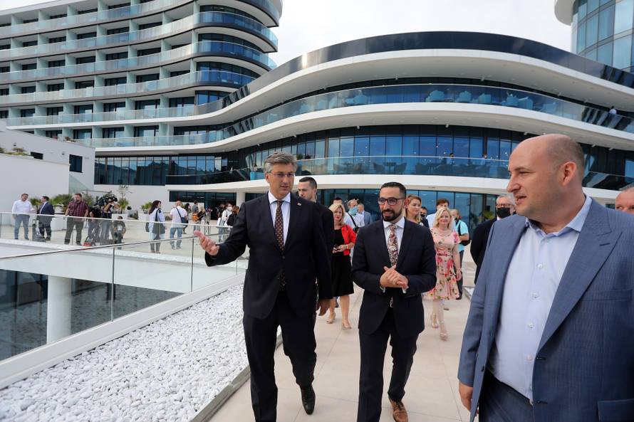 FOTO Otvorili Hilton Costabella resort u Rijeci.  Plenković: Grad je trebao ovakav hotel