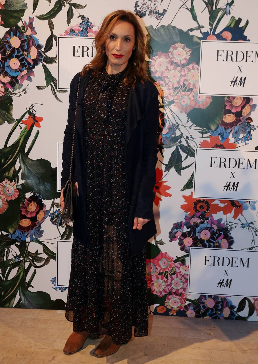 Rozga se isprsila, a Borna je pokazala previše u prozirnom