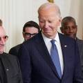 Biden dodijelio odličje slobode. Među dobitnicima Messi, Bono. Musk ismijavao Soroša