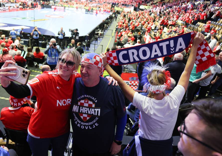 Navijači na utakmici između Islanda i Hrvatske u borbi za treće mjesto EHF Europskog prvenstva