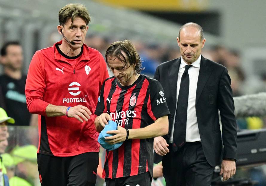 Serie A - AC Milan v Juventus