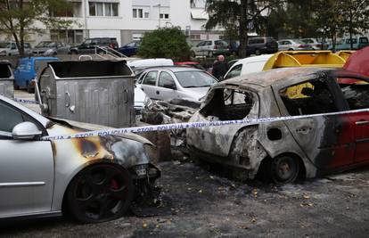 Planuo je kontejner u Splitu: Požar zahvatio dva automobila