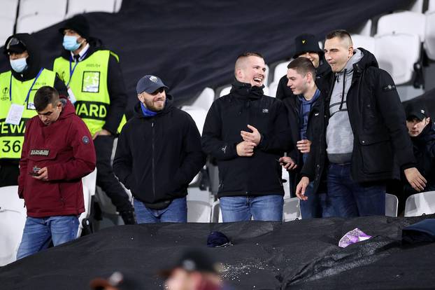 Navijači na utakmici West Ham - GNK Dinamo