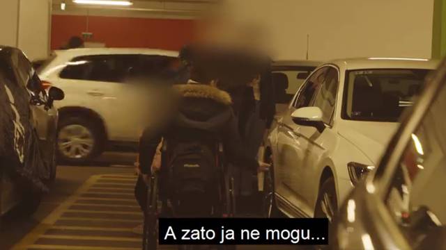 U Splitu parkirali na mjestima za invalide, pa im auti 'nestali'