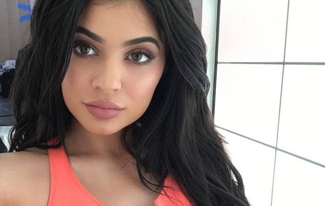 Evo kako ćete imati pune usne kao Kylie Jenner, ali prirodno