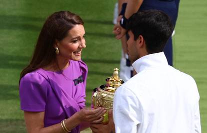 Kate Middleton uručila trofej pobjedniku Wimbledona