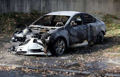 Požar ipak podmetnut: Kirurgu zalili auto tekućinom i zapalili!