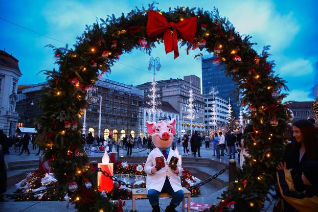 Zagreb: Zagrebački Advent na Trgu bana Jelačića