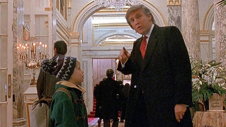Redatelj filma 'Sam u kući' želi obrisati scenu s Trumpom: 'Da to napravim deportirali bi me!'