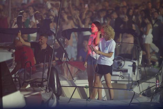 Vela Luka: Održan koncert "Trag u beskraju" posvećen Oliveru Dragojeviću