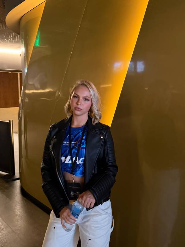 FOTO Darijo Srna prodao ga je za rekordnu svotu. Sad ne smije igrati, a ona ga pritom zabavlja