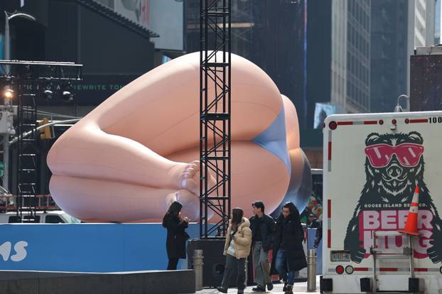 Skims Reveals A Gigantic Balloon Of Kim Kardashian in Times Square, New York, USA - 04 Mar 2025