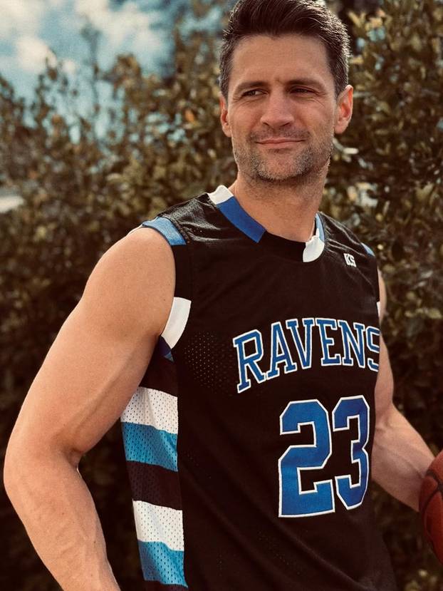 FOTO Sjećate se glumaca iz hit serije 'One Tree Hill'? Evo kako izgledaju danas i čime se bave