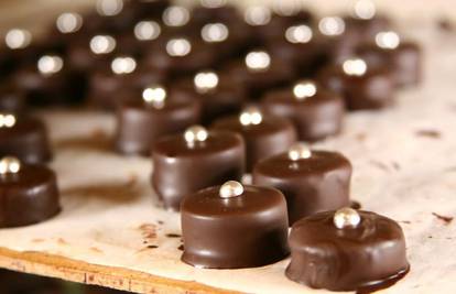 Čokoladni biskvit u staklu ne pregori niti ostaje sirov