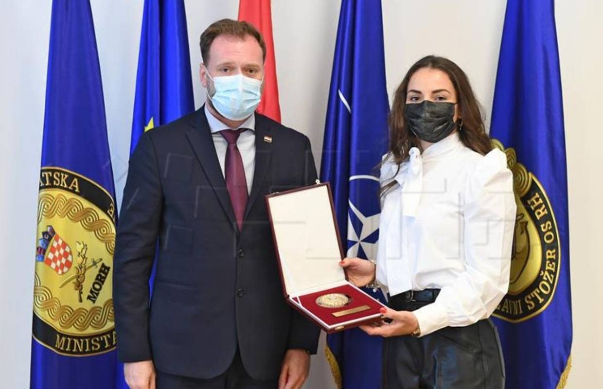 Najboljoj hrvatskoj sportašici uručena zlatna plaketa MORH-a