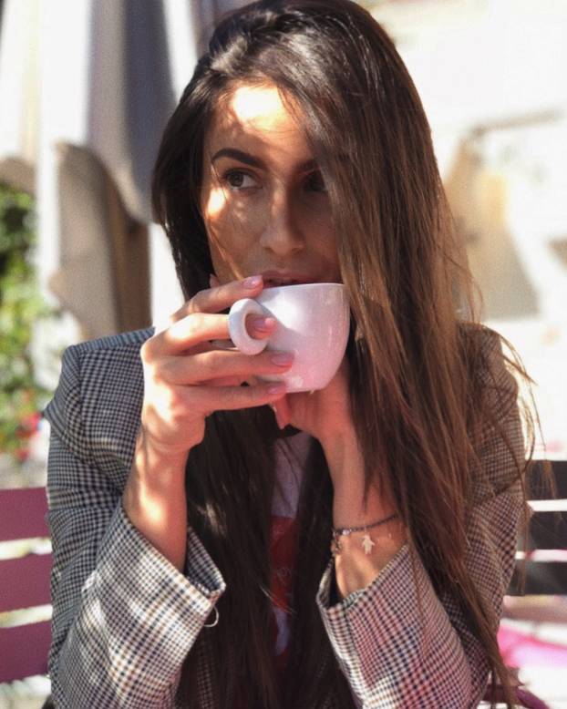 FOTO Bivša klizačica osvojila je Livakovića. Skrivala je trbuh na utakmici, sad su dobili prinovu