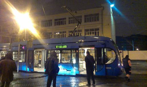 Tramvaj je iskočio iz tračnica, nitko od putnika nije ozlijeđen