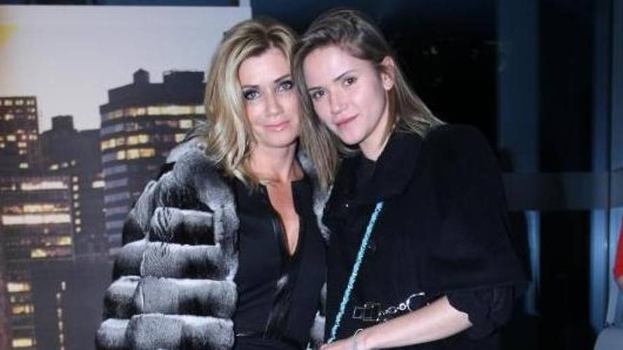 Bivši supružnici Mamić postali baka i djed: 'Stigla unuka Vita'