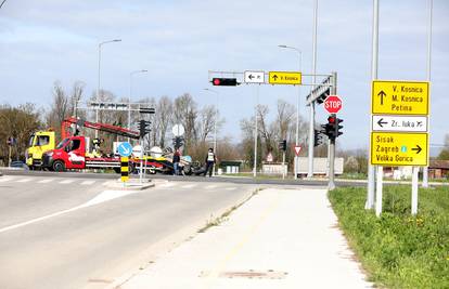 Policija o teškoj prometnoj kod Gorice: Vozač auta prošao kroz crveno, poginuo motociklist (41)