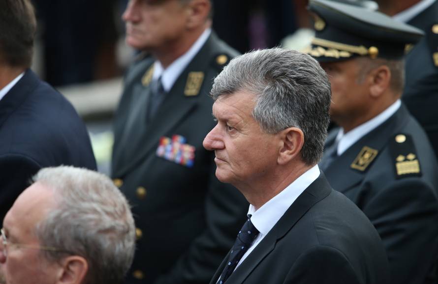 Imotska krajina oprostila se od svoga komodora Ivice Tolića