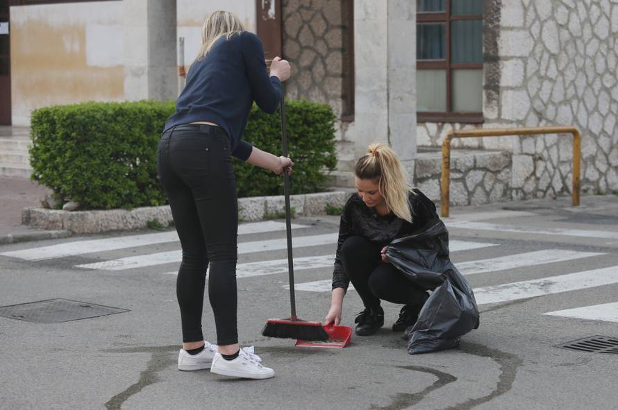 Masovna tučnjava u Šibeniku: "Letjele su stolice i kamenje"