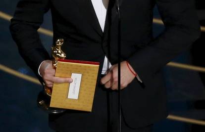 Slučajnost ili poruka: Leo na Oscarima pokazao srednji prst